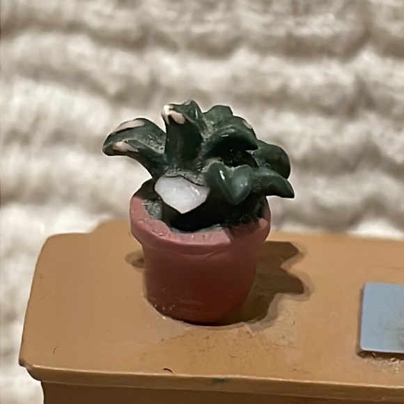 Avon Victorian Miniature Furniture Living Room - Picture 6 of 8